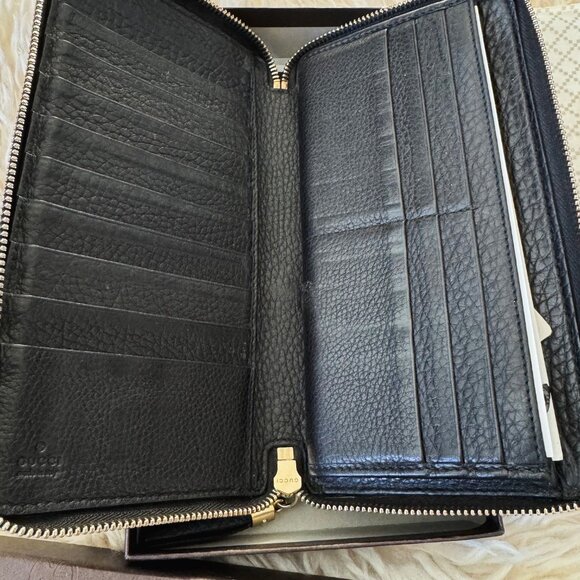 Gucci Black Pebbled Leather Continental Wallet with Tassel - Picture 9 of 12